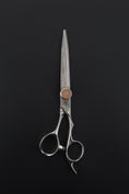 Load image into Gallery viewer, Handgefertigte HAKU Schere – Professionelle Friseurschere mit Super Gold 2 Stahlkern