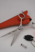 Load image into Gallery viewer, Shoraku Sora Hairdressing Scissors
