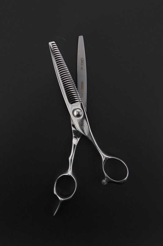 Shoraku Saku hairdressing scissors